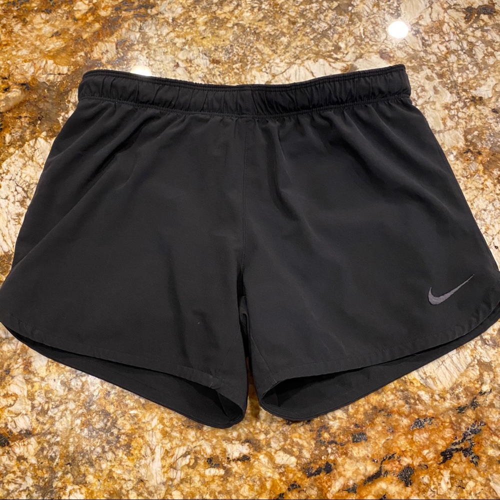 Women’s Nike 2-in-1 running shorts
